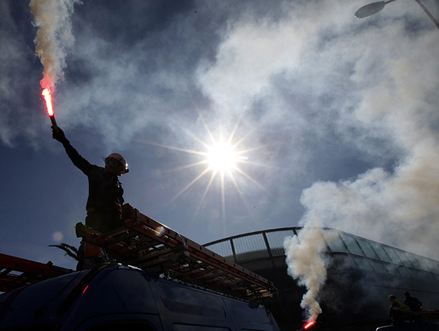 strikes in france: Private and public sector workers demonstrate over pension reforms in Nice