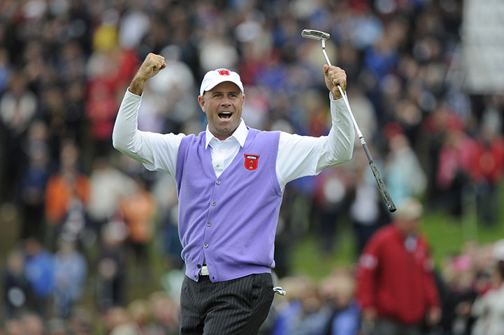 Day 2 Ryder Cup: Cink celebrates a birdie on the 17th 