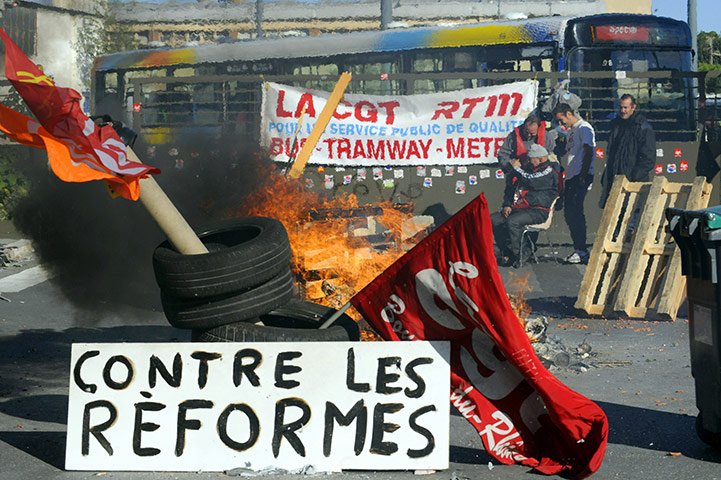 French strikes : CGT Marseille's public transport union blocks the entrance of bus depot