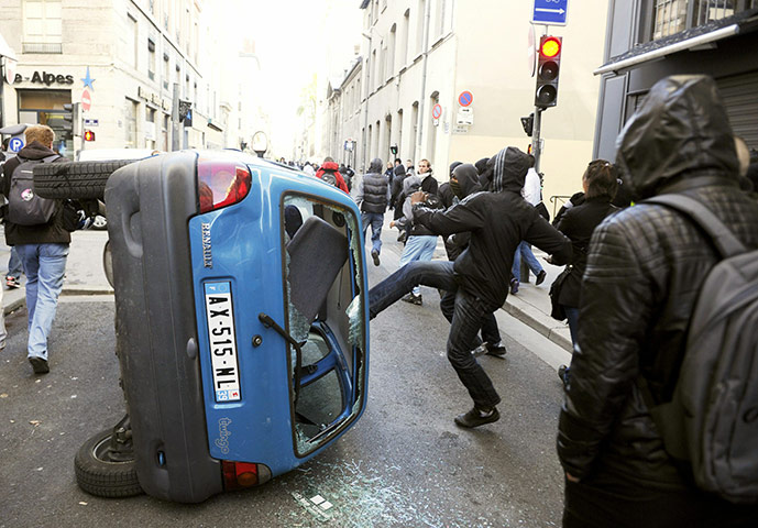 France Strike Update: Masked youths damage a car penion reform demonstrations France