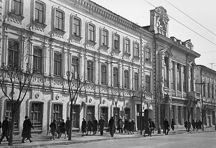 Samara Architecture: The former Samara public library that was visited by Vladimir Ulyanov Lenin