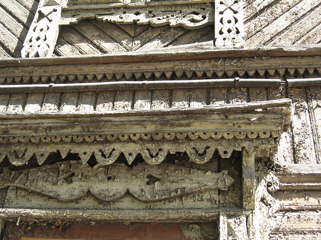Samara Architecture: A neglected wooden house in Samara, Russia