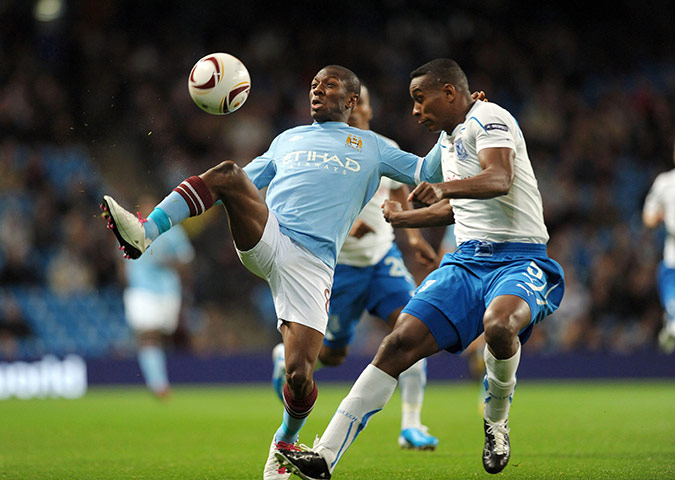 Europa League: Shaun Wright Phillips attempts to keep the ball away from Manuel Arboleda