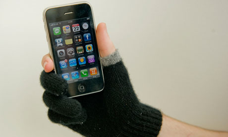 You can text in the cold with Etre Touchy gloves . . .