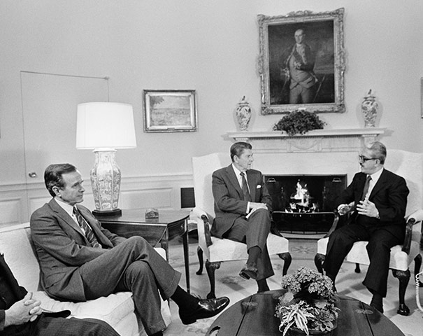 Tariq Aziz: Tariq Aziz  in Washington 1984