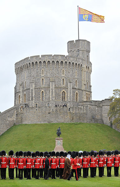 Emir of Qatar state visit: inspects a guard of honour 