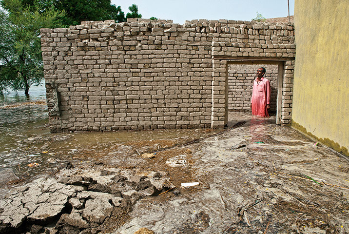 Pakistan floods: Pakistan - Floods -