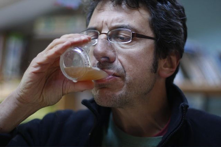 Apple pressing: Apple pressing