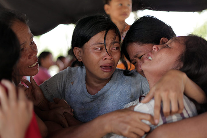 Indonesia update: Indonesian quake-tsunami aid trickles in