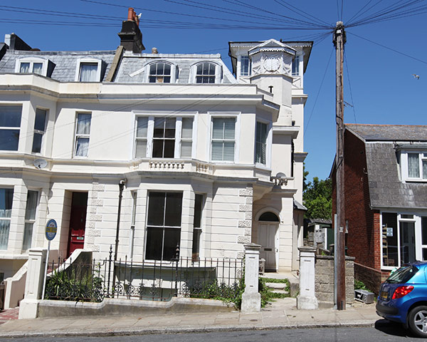 Snooping around: Snooping around - St Leonard's