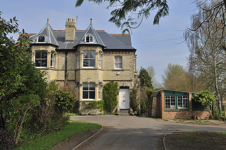 Snooping around: Snooping around - Taunton