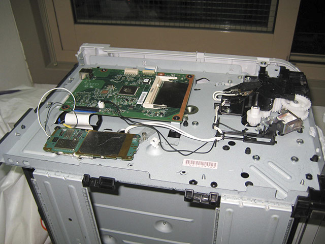 Cargo Terror: A printer with explosives in its toner cartridge found a plane from Yemen