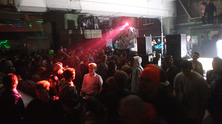 illegal rave in london: Police officers injured in rave violence
