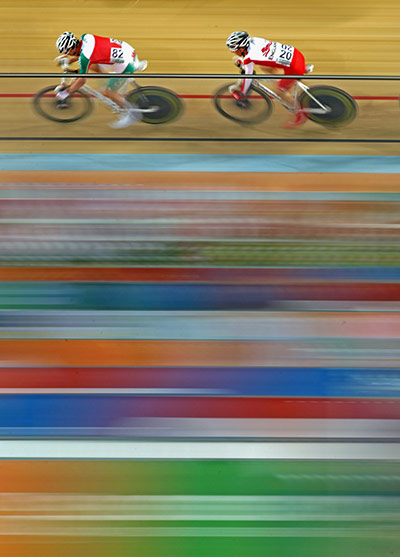 CWG Day 2: Sam Harrison of Wales and Simon Yates of England in the Mens Points Race 