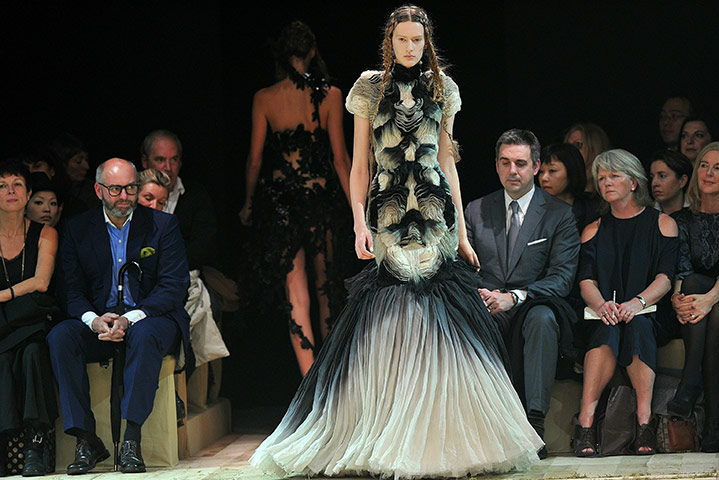 Alexandar Mcqueen Paris : Alexander McQueen