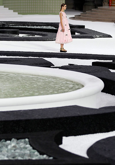 Paris fashion day 8: Chanel spring/summer 2011