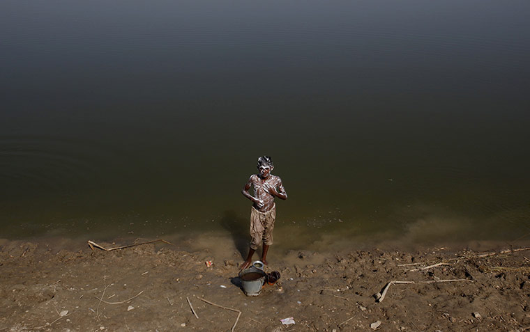 24hours: Sabir, 12, who has been displaced by flooding in paskistan