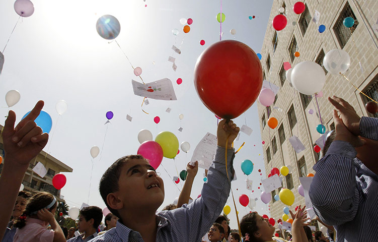 24hours: Students celebrate as they release thousands of coloured balloons