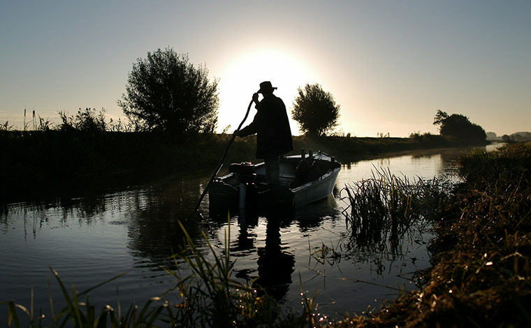 Eel fishing: Traditional eel fishing, Outwell, UK