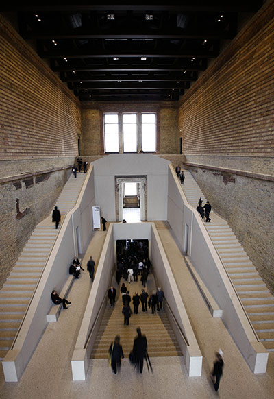 David Chipperfield: An interior view of the staircase of the historical Neue Museum in Berlin