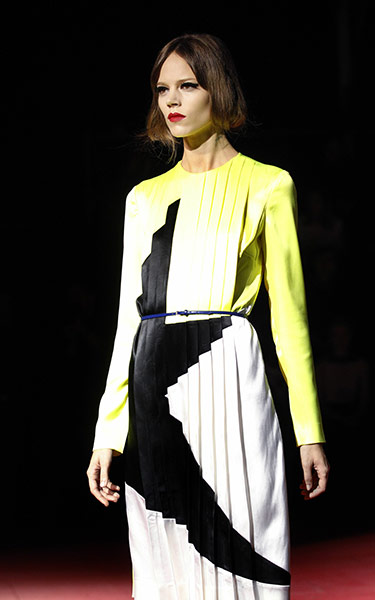 paris fashion day 9: Miu Miu Spring-Summer 2011