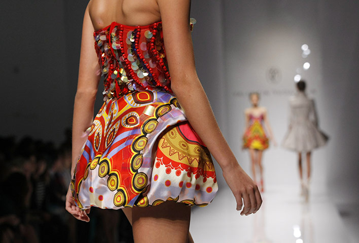 paris fashion day 9: Valentin Yudashkin Ready-to-Wear Spring-Summer 2011