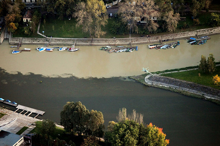 Toxic Spill Update: Aerial view of the confluence of the Raba and Duna rivers