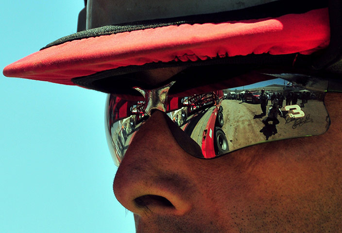 Trapped Chile miners: Picture of one of the operators arriving