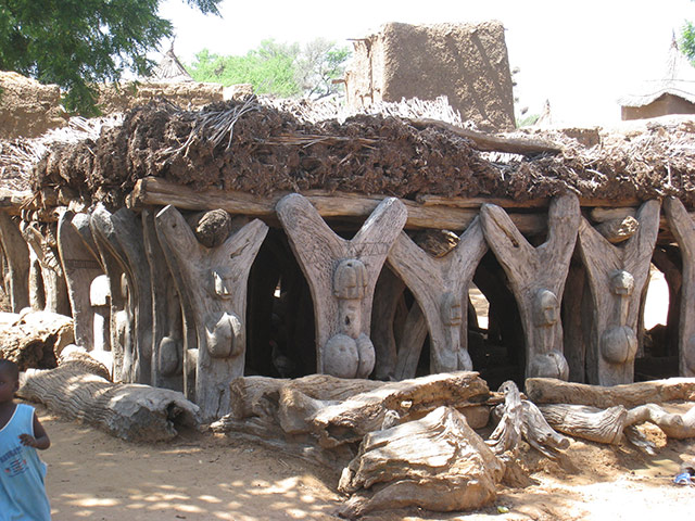 MDG Mali: Desertification on the outskirts of the town of Annakila