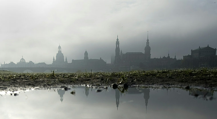 24 hours in pictures: Clouds hang over the historical center of Dresen