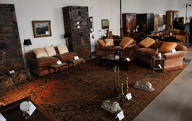 Bernard Madoff: Matching front room furniture belonging to Bernard Madoff to be auctioned