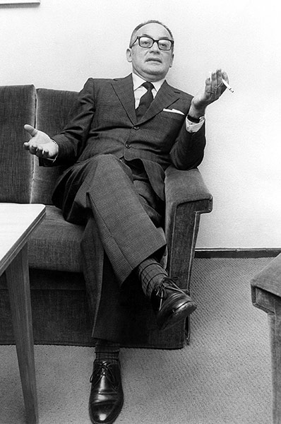 Dino Di Laurentiis: Dino De Laurentiis, producer in 1975