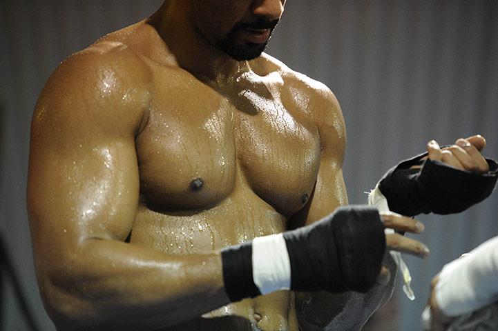 Haye v Harrison: David Haye takes off the wraps around his hands