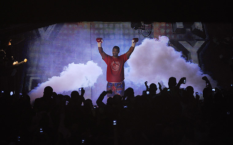 Haye v Harrison: David Haye enters the MEN to fight Audley Harrison