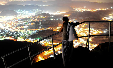 A Muslim pilgrim looks at Mecca