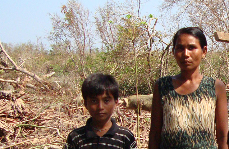 MDG Burma 2008 cyclone : survivors of Cyclone Giri 