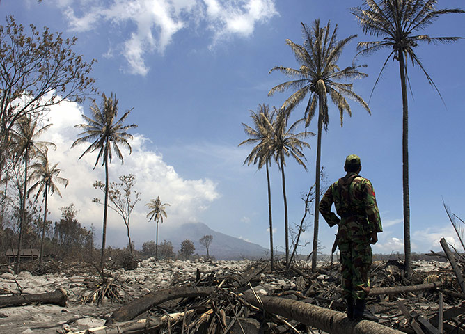 24 hours in pictures: Mount Merapi volcano