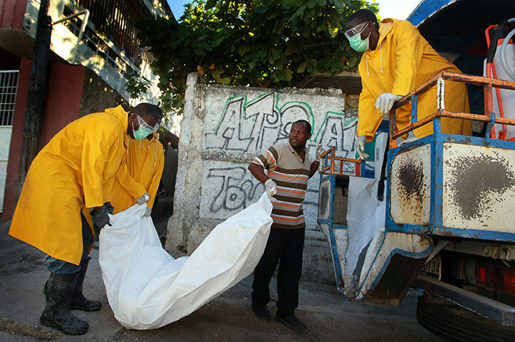 Haiti Cholera Devastation: Haiti Battles With Cholera Outbreak, As Death Toll Reaches 1,000