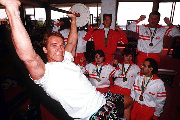 Arnold Schwarzenegger : Arnold Schwarzenegger With Disabled Children In Cannes, France - Jun 1990