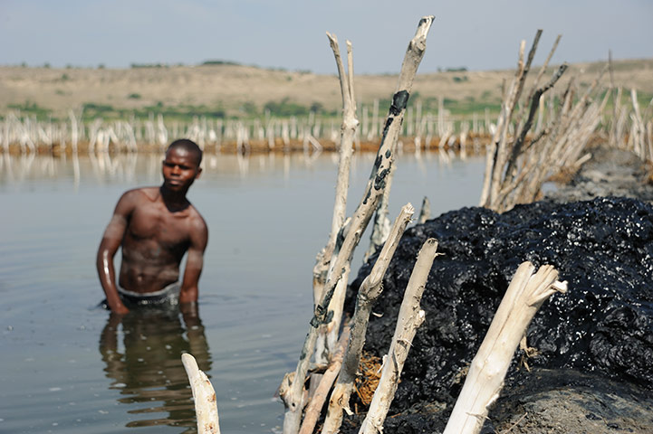 Lake Katwe: Katwe Salt Pan, Oxfam, Rwenzori, Uganda