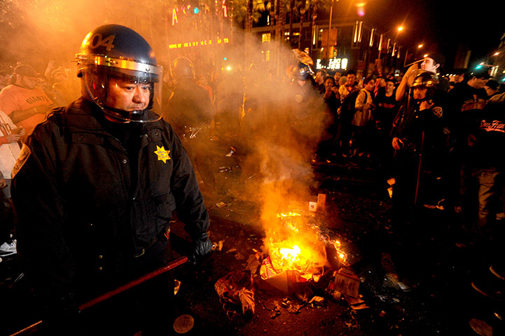 24 hours pics: As Giants fans set bonfires in the streets, San Francisco