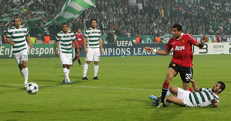 Bursaspor v Manchester United