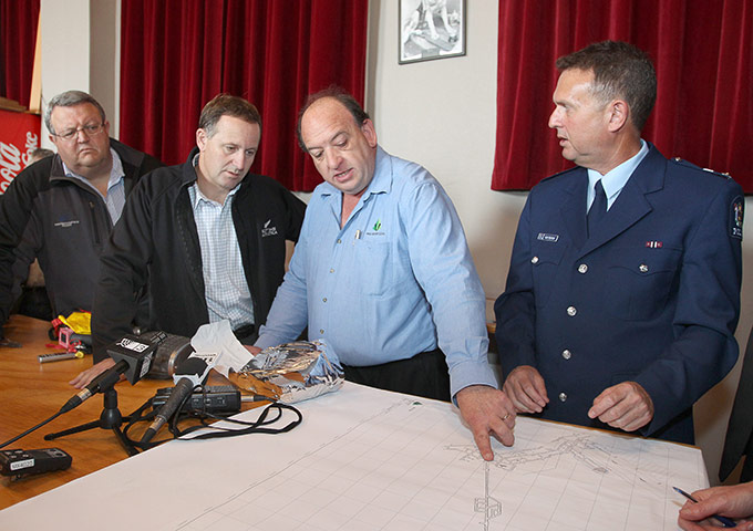 NZ miners: Pike River Coal Company CEO Peter Whittall with Prime Minister John Key
