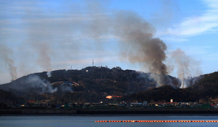 Korea crisis: North Korea fire on Yeonpyeong Island