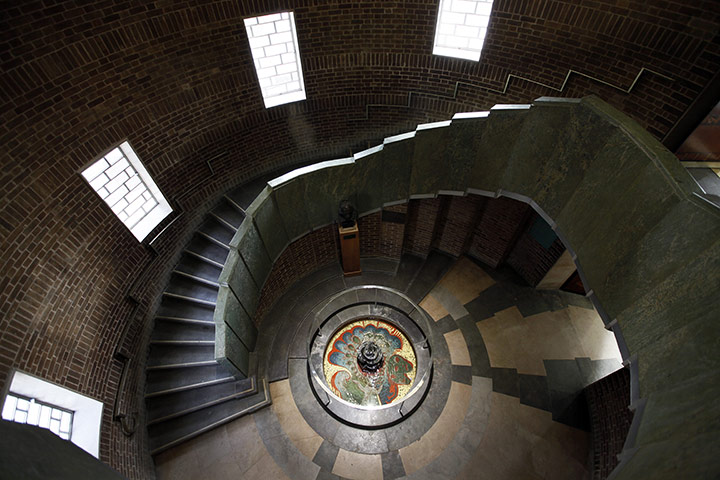 RSC Stratford-upon-Avon : Interiors of the newly restored Royal Shakespeare Theatre 