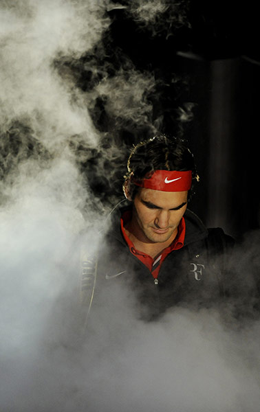 Murray v Federer: Roger Federer makes his entrance