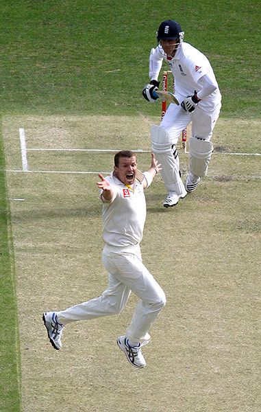 cricket: Peter Siddle, Graeme Swan