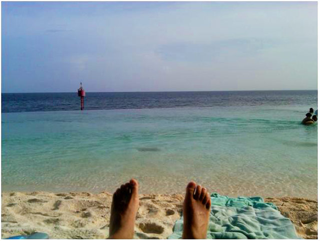 Week in pics: John Legend: hotel pool