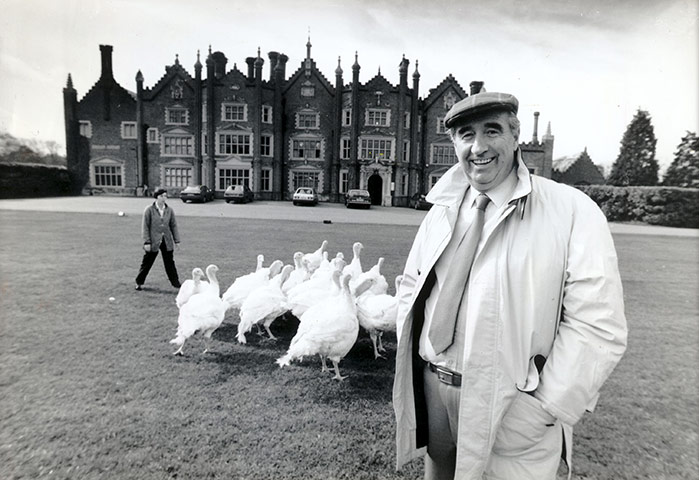 Bernard Matthews Obituary: Bernard Matthews With Group Of Turkeys At Great Witchingham Hall