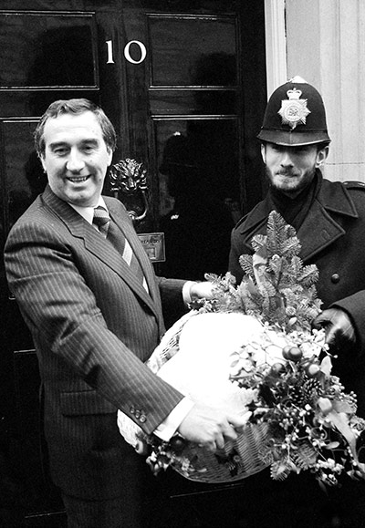 Bernard Matthews Obituary: Bernard Matthews dies